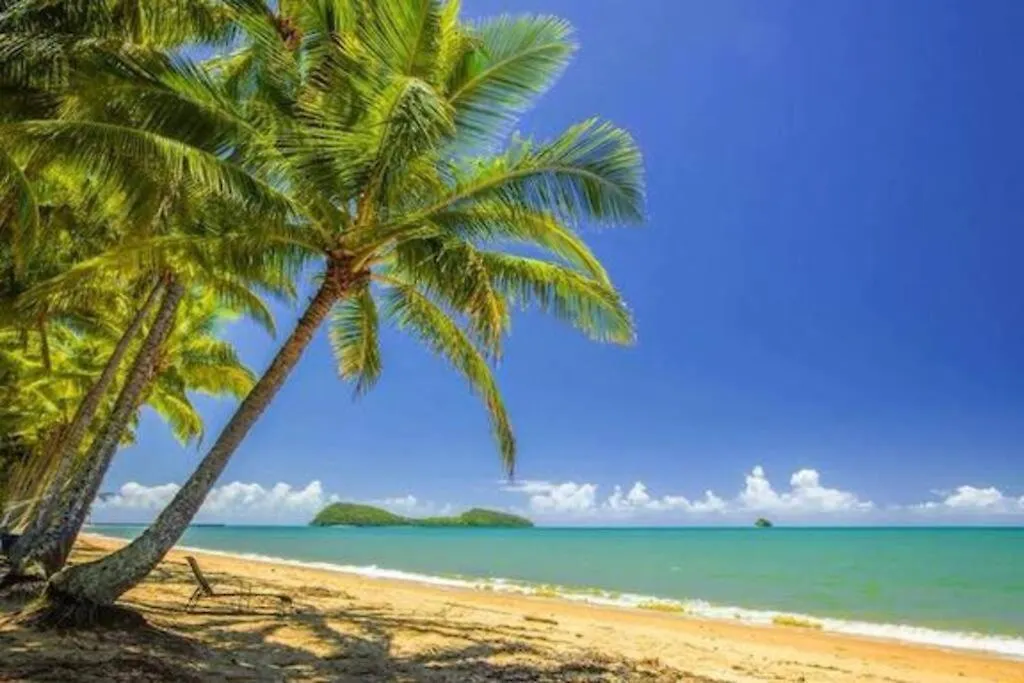 Palm Cove Studio Apartments Hotel